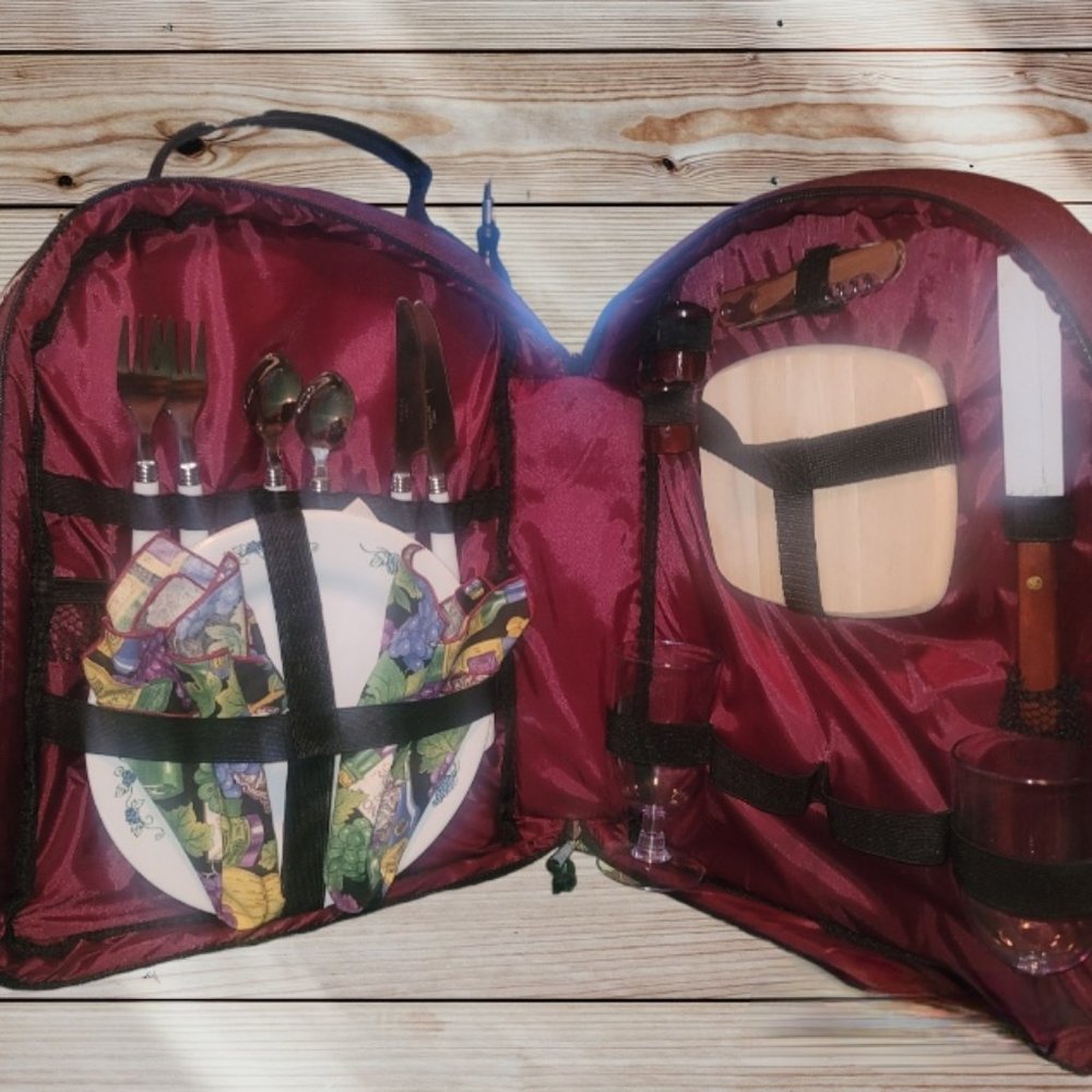 Picnic at Ascot - Backpack - Service for 2 - Red Burgundy